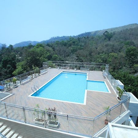 Sterling Thekkady Hotell Exteriör bild