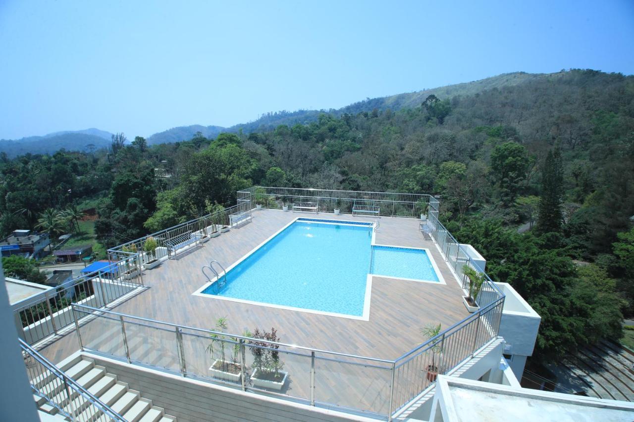 Sterling Thekkady Hotell Exteriör bild