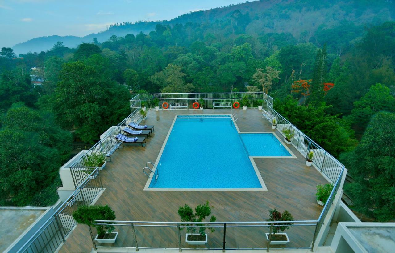 Sterling Thekkady Hotell Exteriör bild