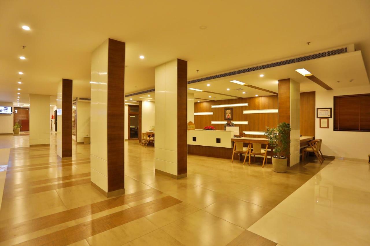 Sterling Thekkady Hotell Exteriör bild