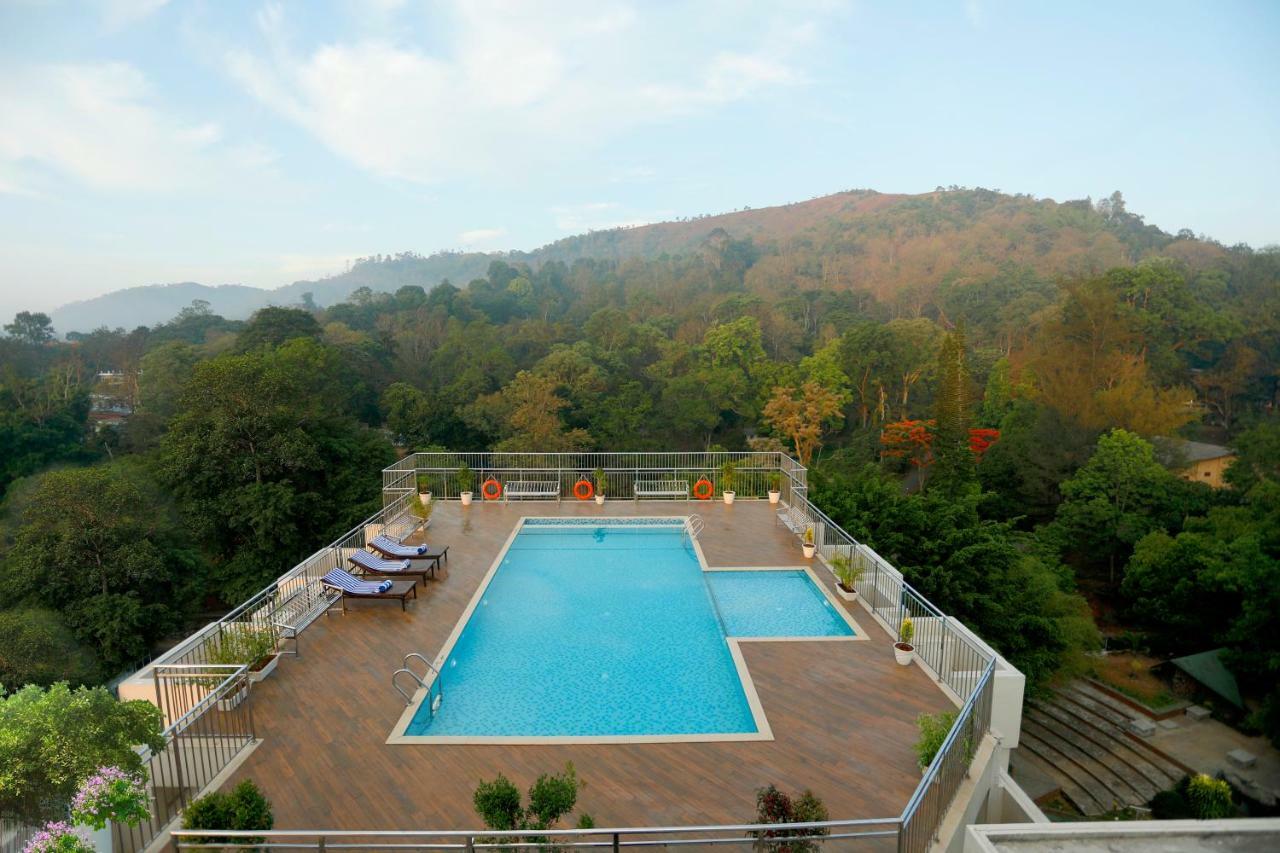 Sterling Thekkady Hotell Exteriör bild